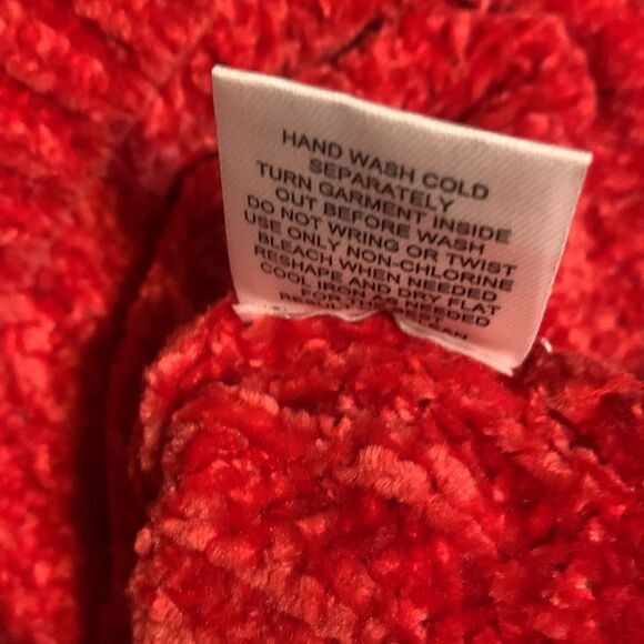 Pink Rose Women’s RedCropped Chenille Turtleneck Sweater XS - Picture 5 of 5